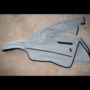 Nike techfleece cape